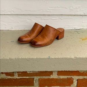 frye mules